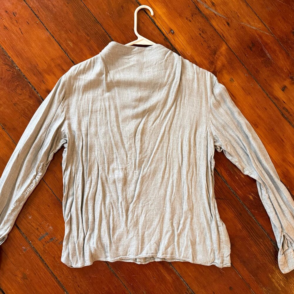 Uniqlo Mock Neck Gray Long-sleeved Women's Shirt Large